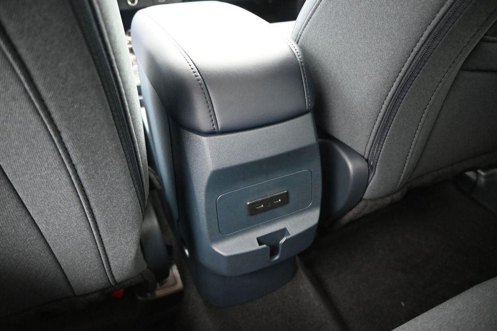 New 2026 Oxford White Ford XLT image 17