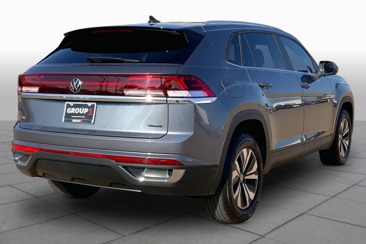 Used 2024 Platinum Gray Metallic Volkswagen 2.0T SE image 13