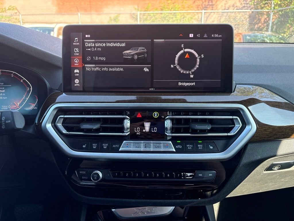 Used 2022 Black BMW xDrive30i image 13