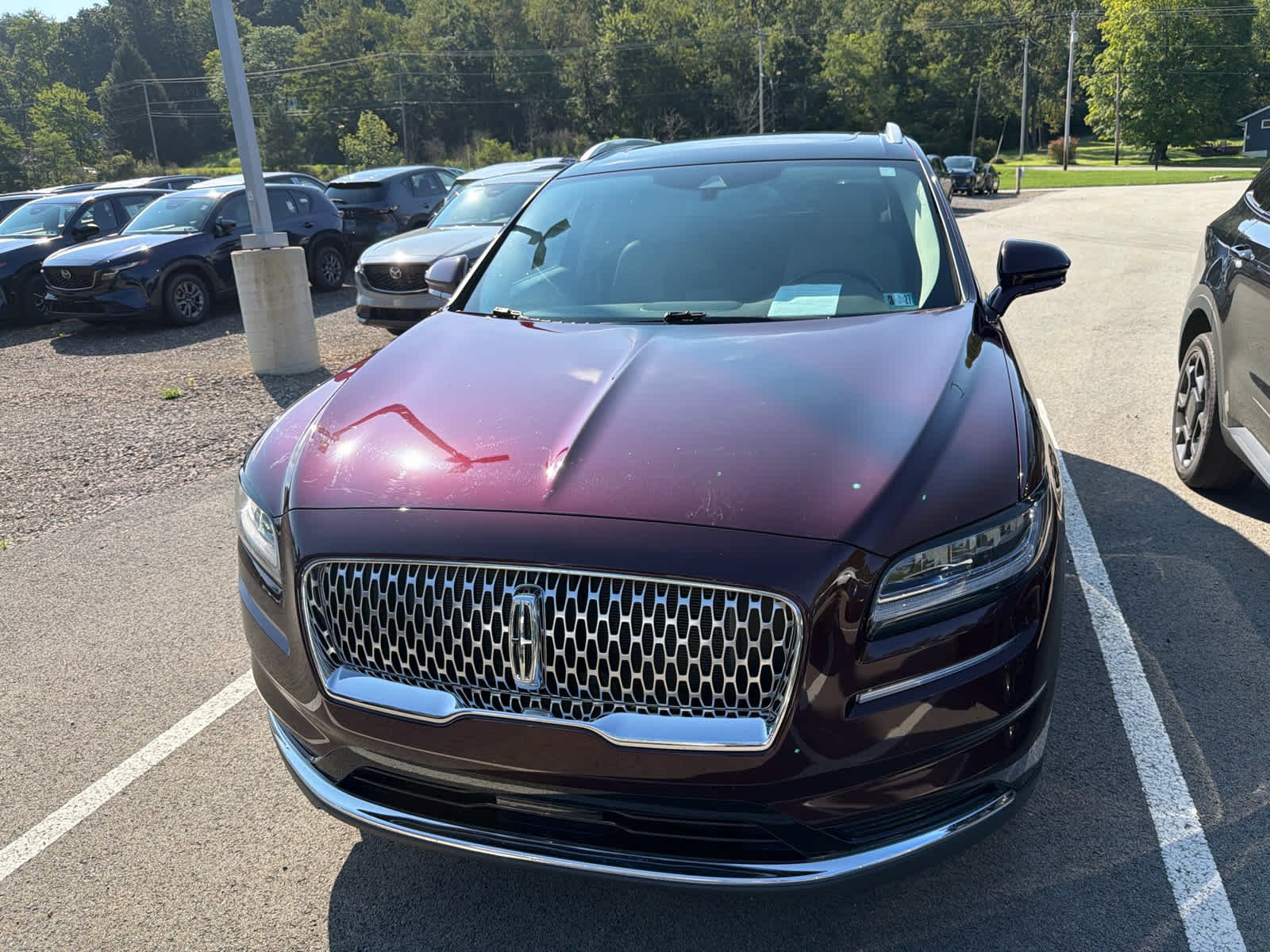 Used 2022 Burgundy Velvet Lincoln Reserve image 2