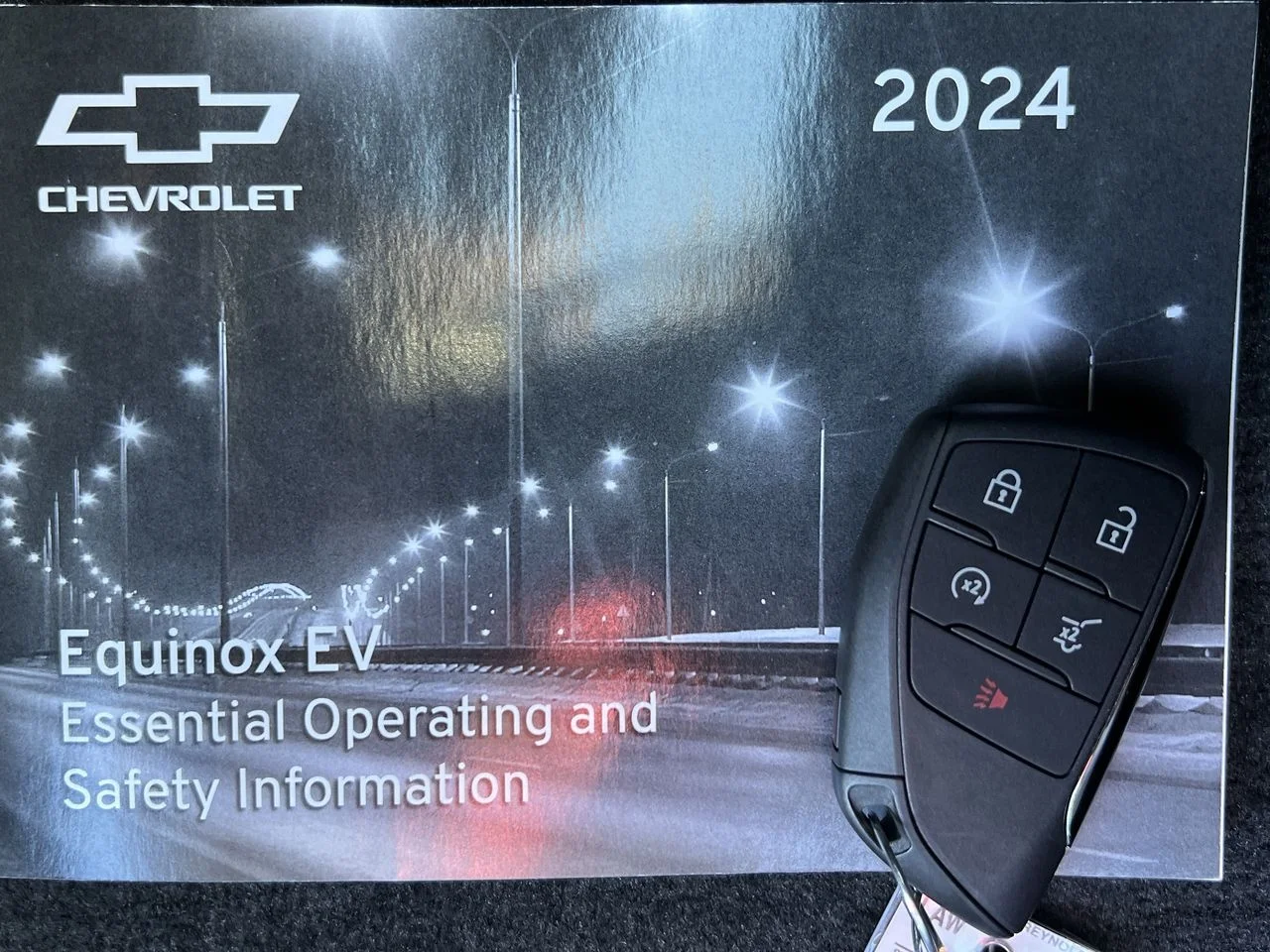 2024 Chevrolet Equinox EV Launch Edition - Photo 36