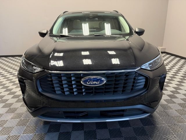 New 2026 Agate Black Metallic Ford Active® image 4