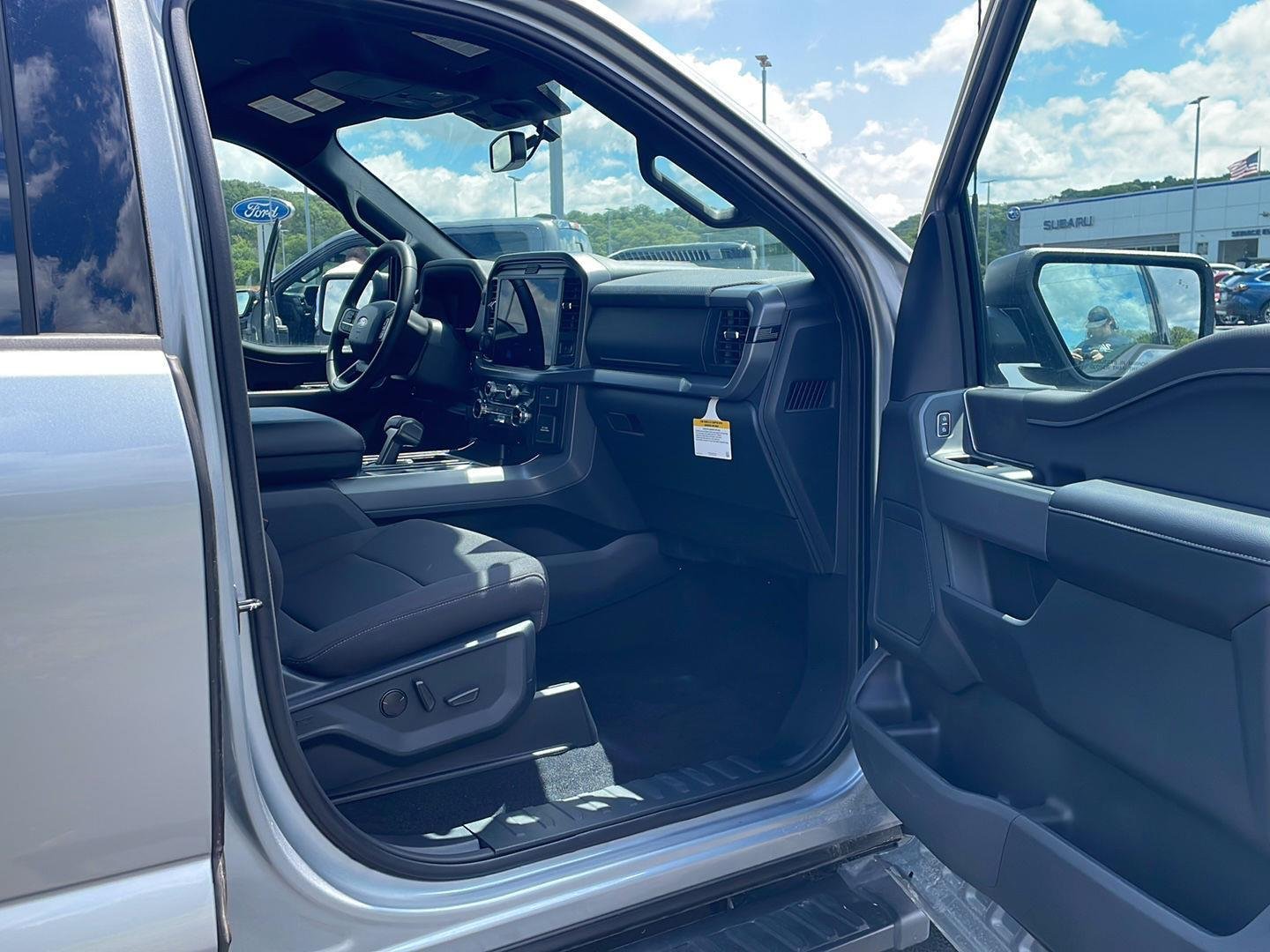 New 2026 Iconic Silver Metallic Ford XLT image 32