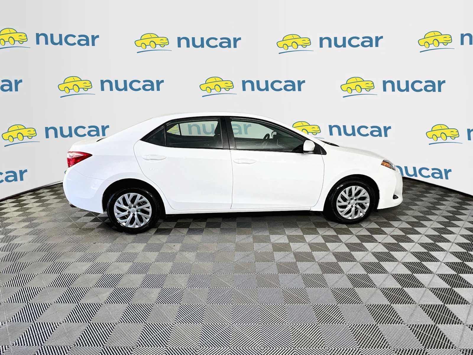 Used 2018 Super White Toyota LE image 8