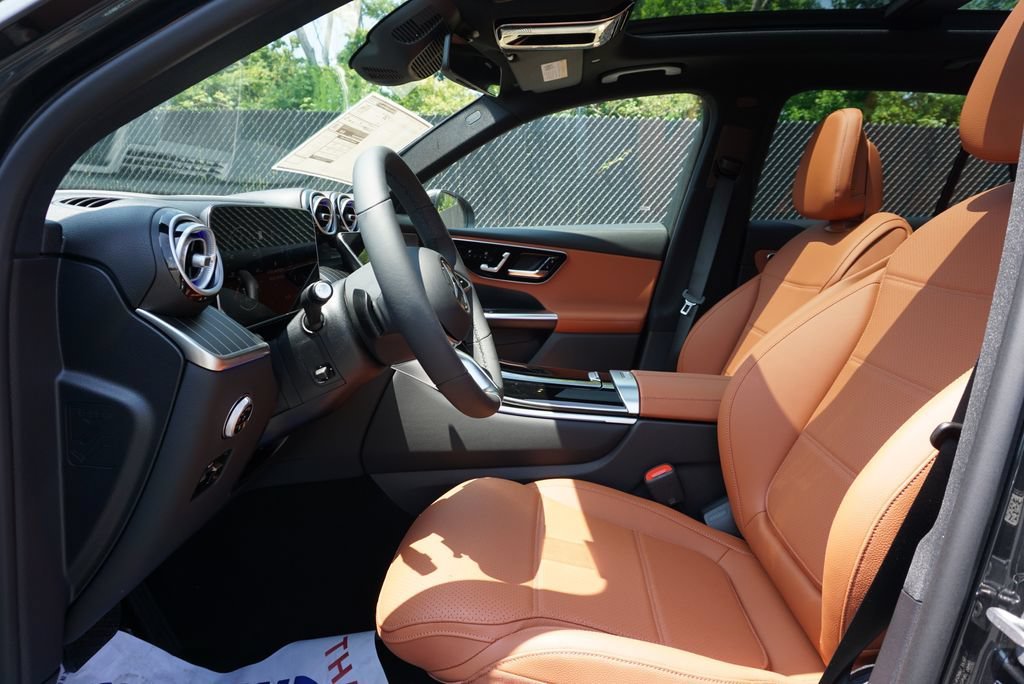 New 2026 Graphite Grey Metallic Mercedes-Benz GLC 300 image 30
