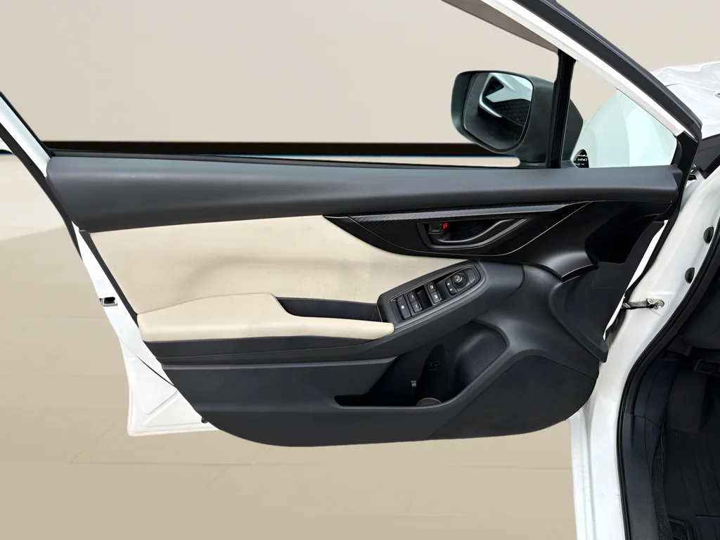 Used 2020 White Subaru Base image 10