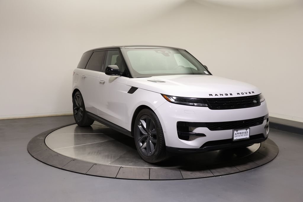 Used 2024 Borasco Gray Metallic Land Rover SE image 7