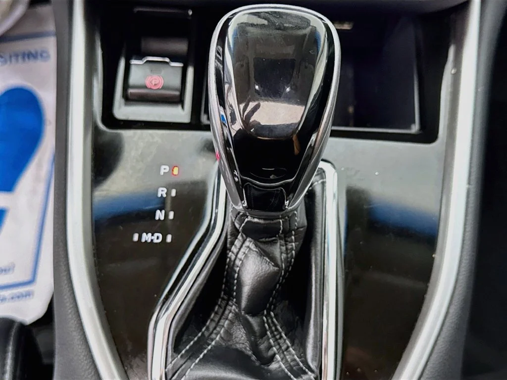 Used 2020 Abyss Blue Pearl Subaru Limited image 21