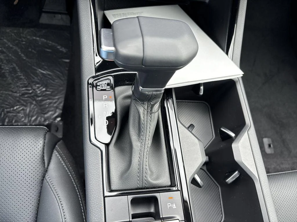 2025 Kia K5 EX - Photo 24