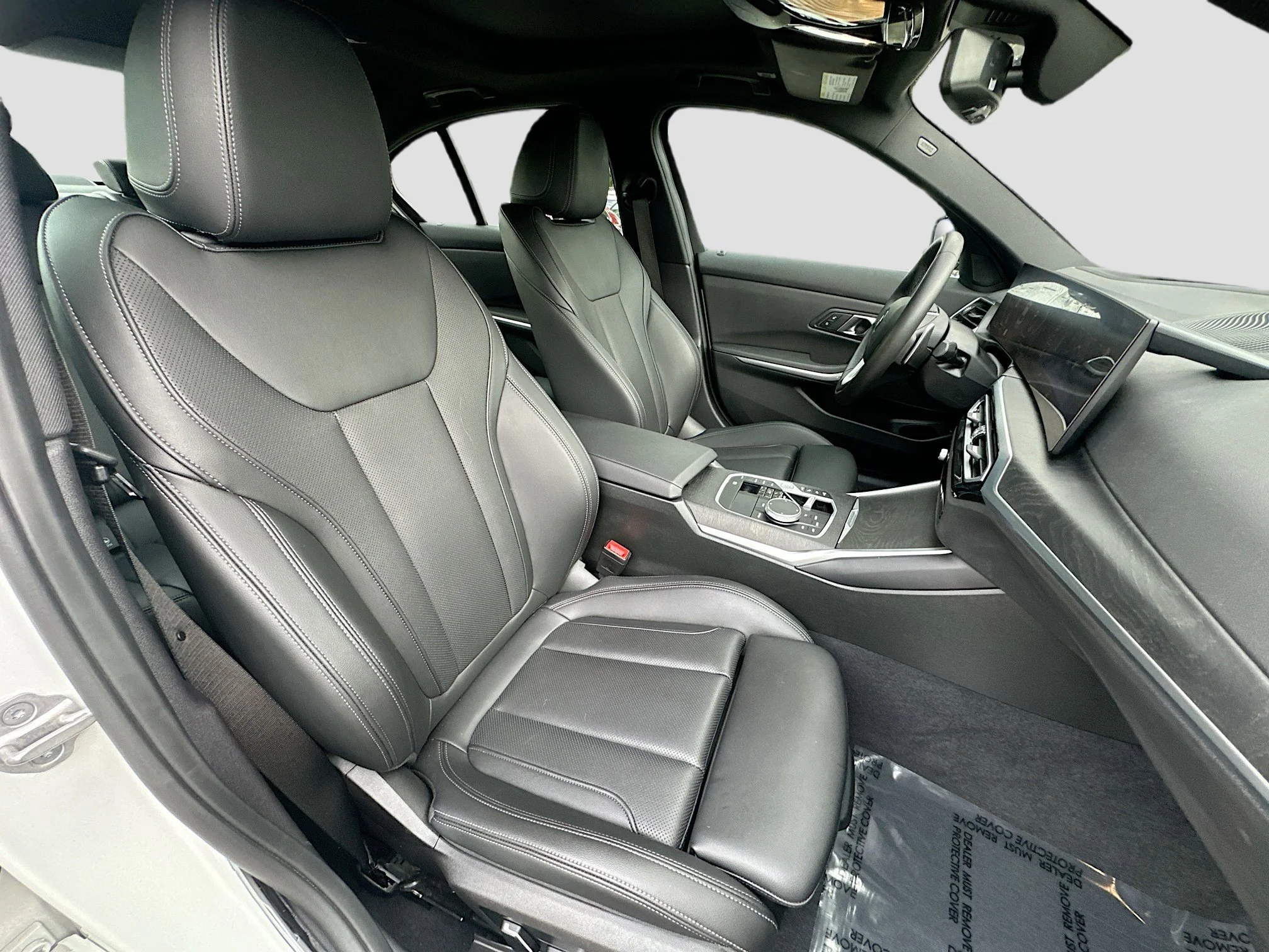 2024 BMW 3 Series 330i - Photo 31