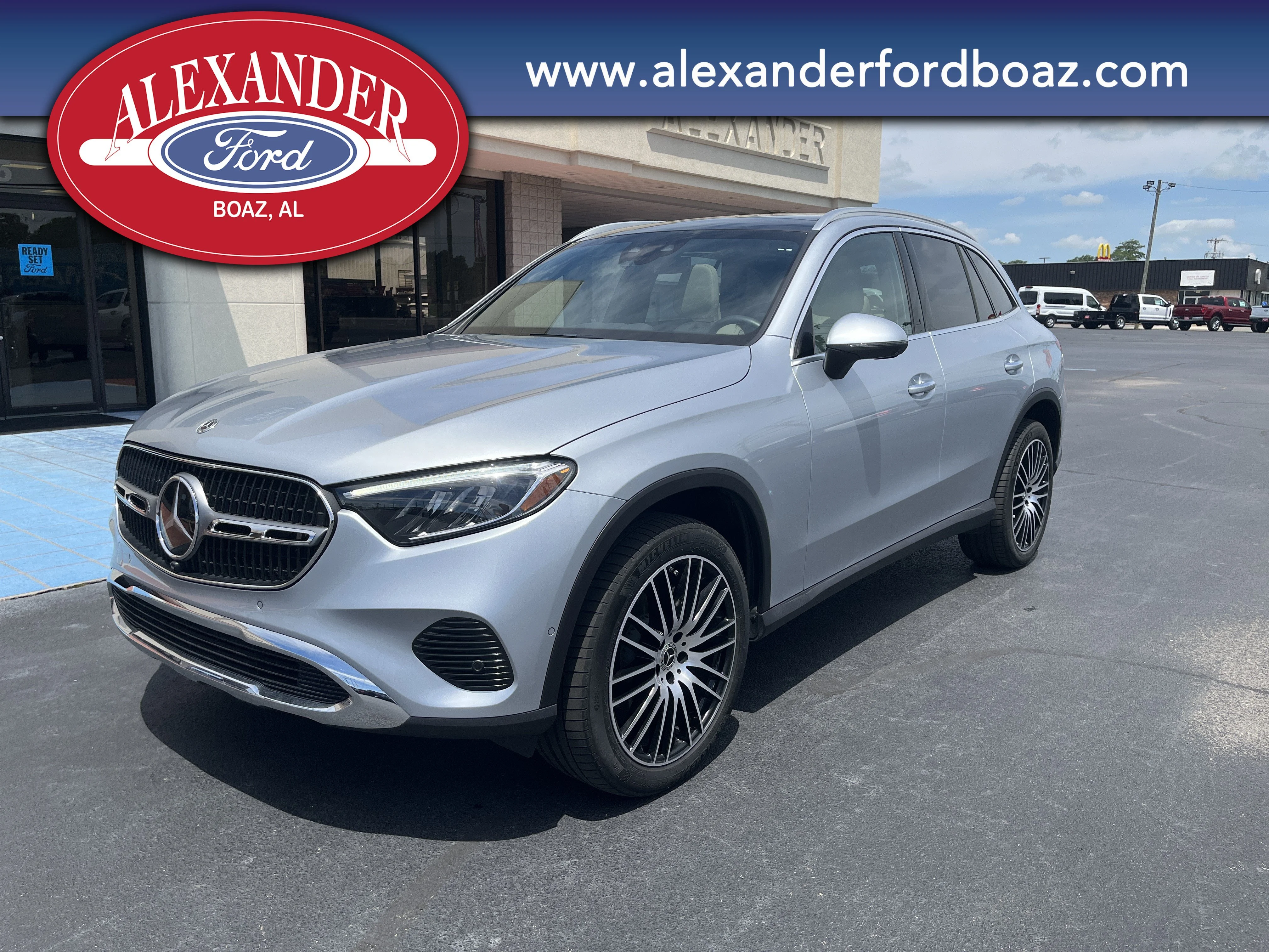 Used 2025 Silver Mercedes-Benz GLC 300 image 1