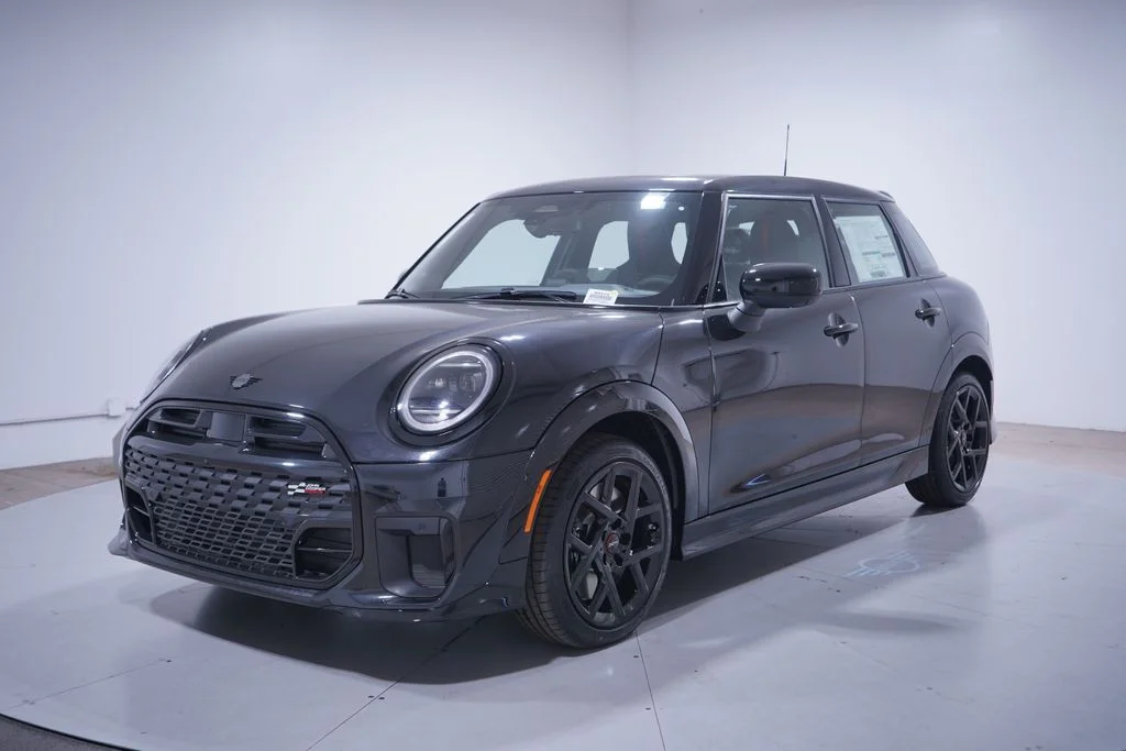 2026 MINI Hardtop Cooper S's photo