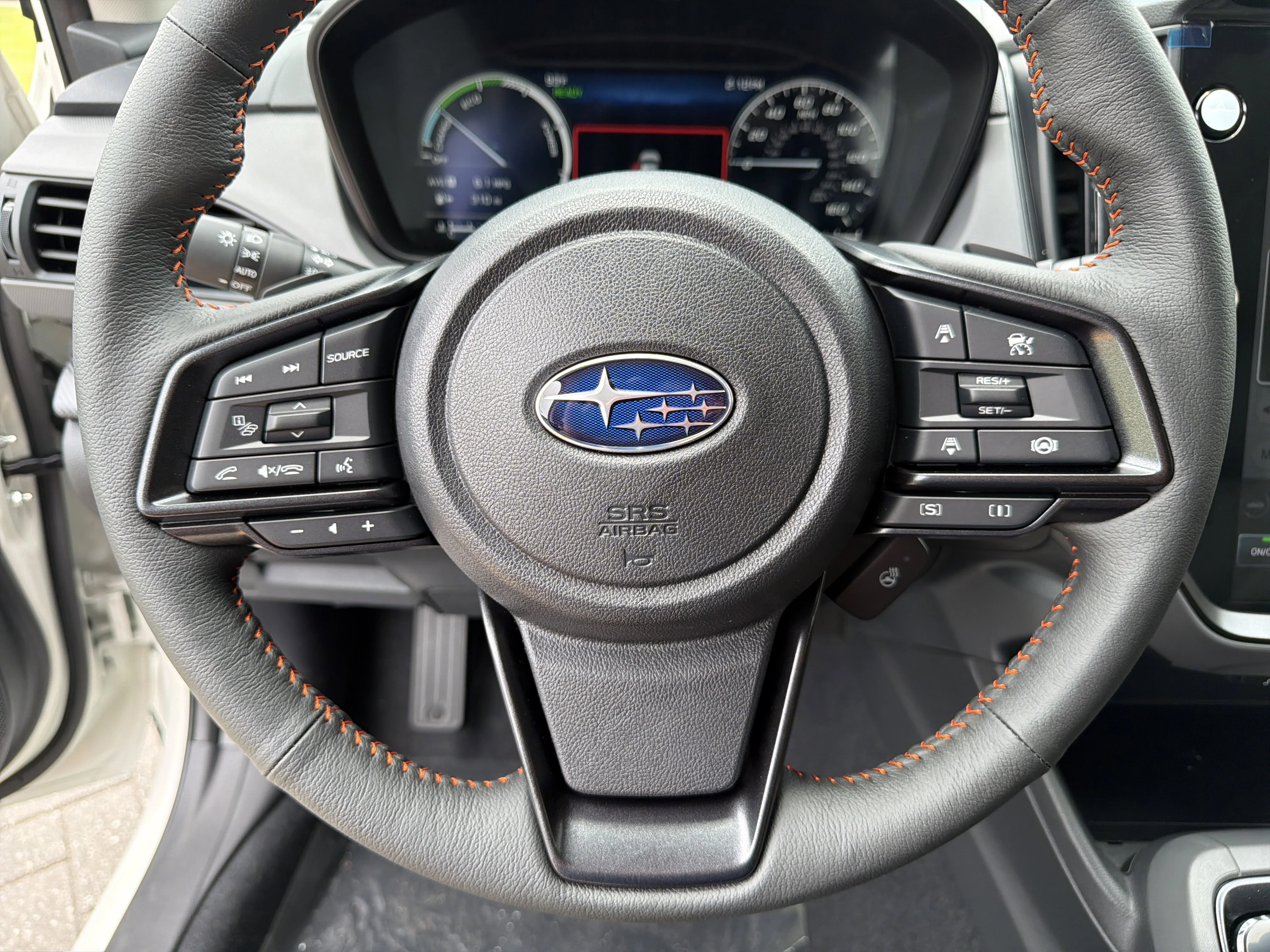 New 2026 CRYSTAL WHITE PEARL Subaru Limited Hybrid image 29