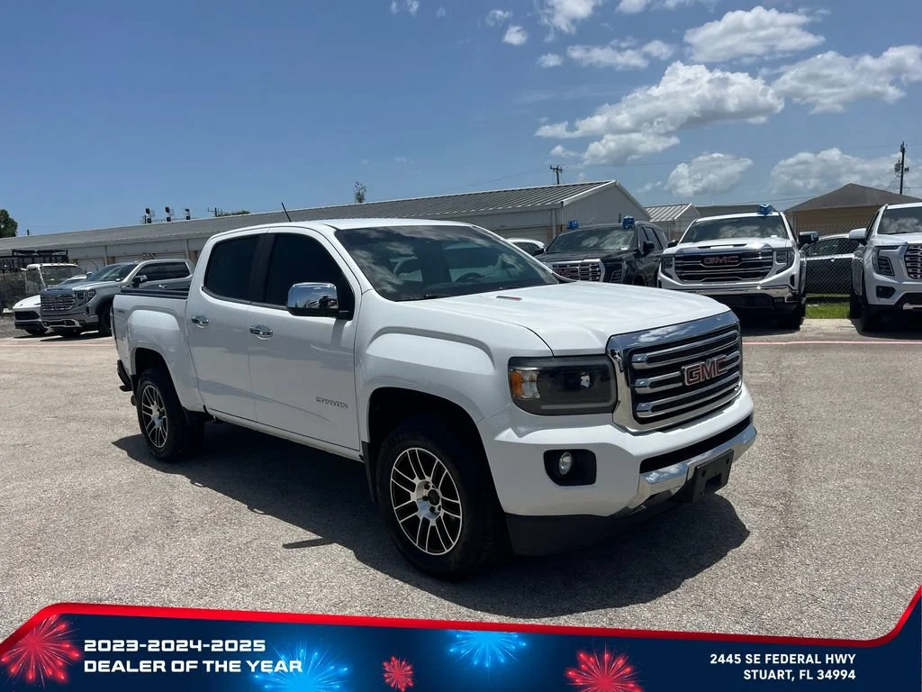 Used 2019 SUMMIT WHITE GMC 4WD SLT image 2