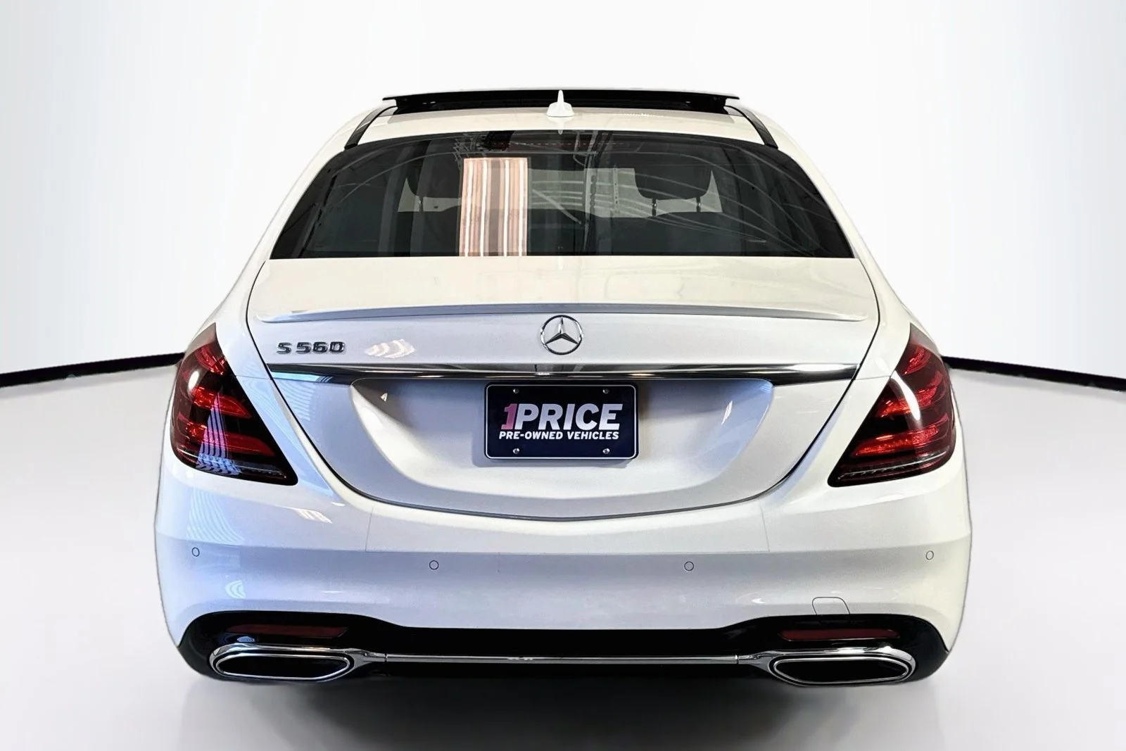 Used 2019 Designo Diamond White Mercedes-Benz S 560 image 6