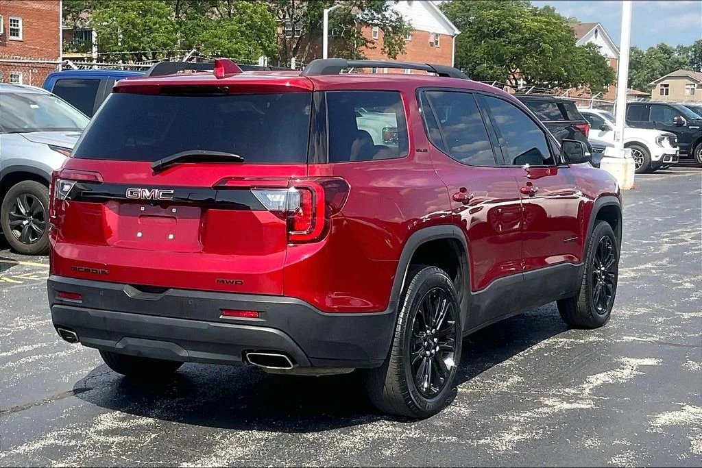 Used 2023 Red GMC SLE image 12
