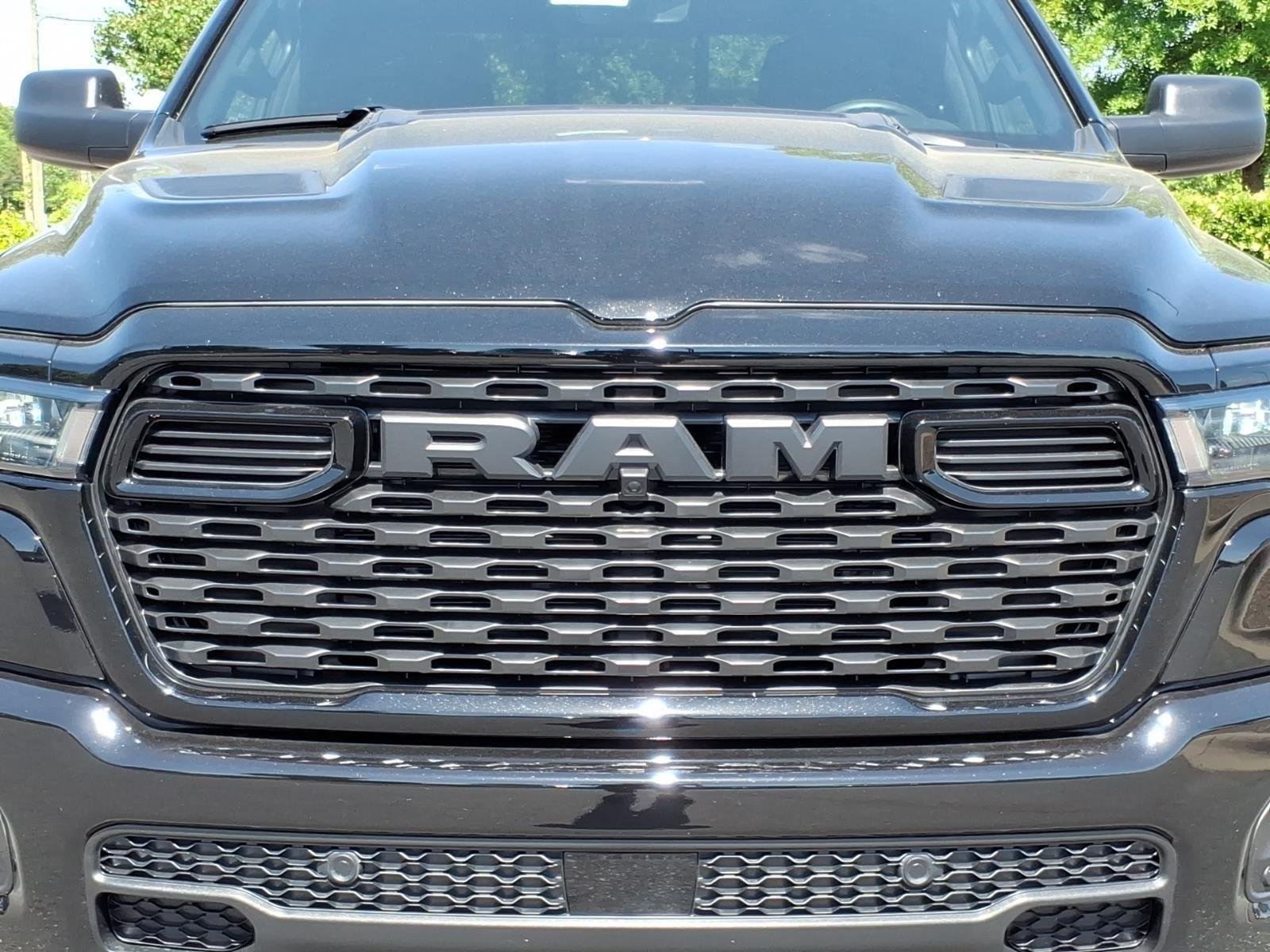 New 2026 Diamond Black Crystal Pearl-Coat Exterior Paint RAM Express image 13