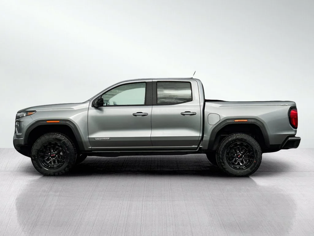 New 2026 Sterling Metallic GMC Elevation image 4