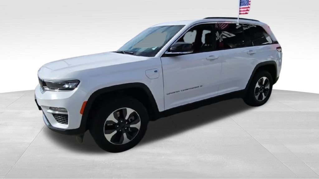 2024 Jeep Cherokee Limited 4xe photo 4