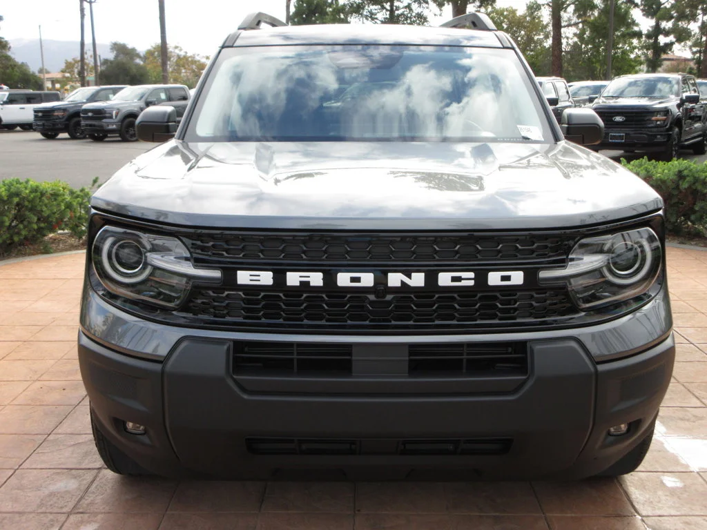 New 2026 Carbonized Gray Metallic Ford Outer Banks image 8