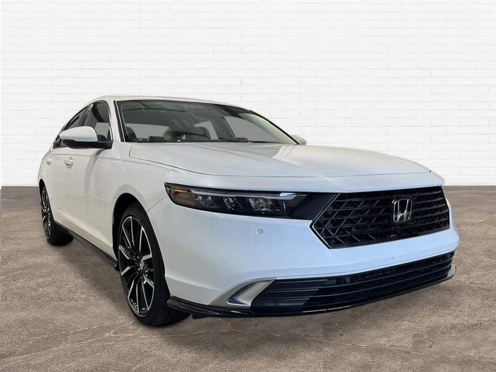 New 2026 Platinum White Pearl Honda Touring image 8