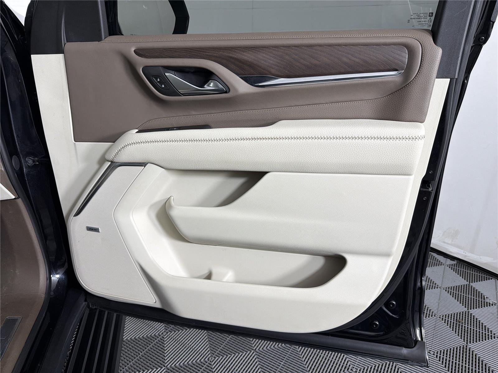 2023 GMC Yukon Denali - Photo 13