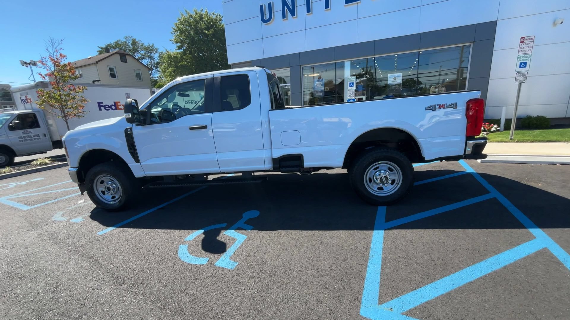 New 2027 Oxford White Ford F-350® XL image 6