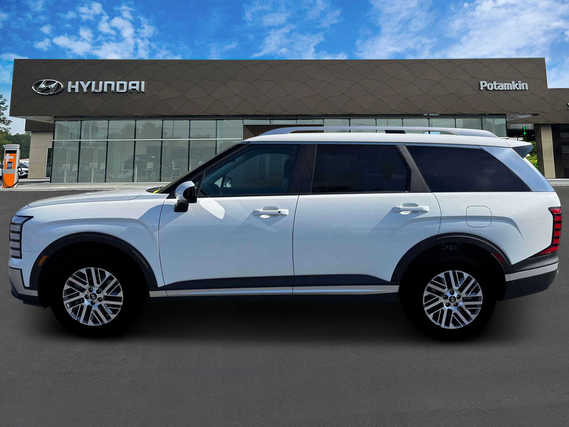 New 2026 Creamy White Pearl Hyundai SEL 7P image 3