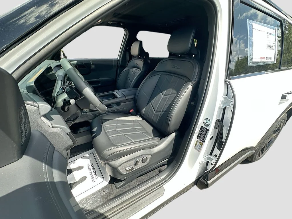 New 2027 Glacial White Pearl Kia X-Line EX image 21