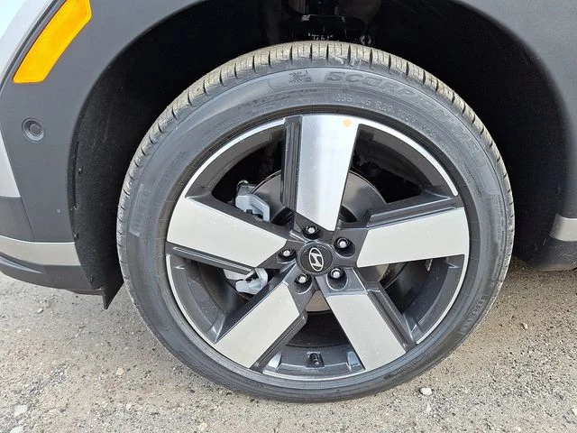 New 2026 Silver Hyundai Limited image 18