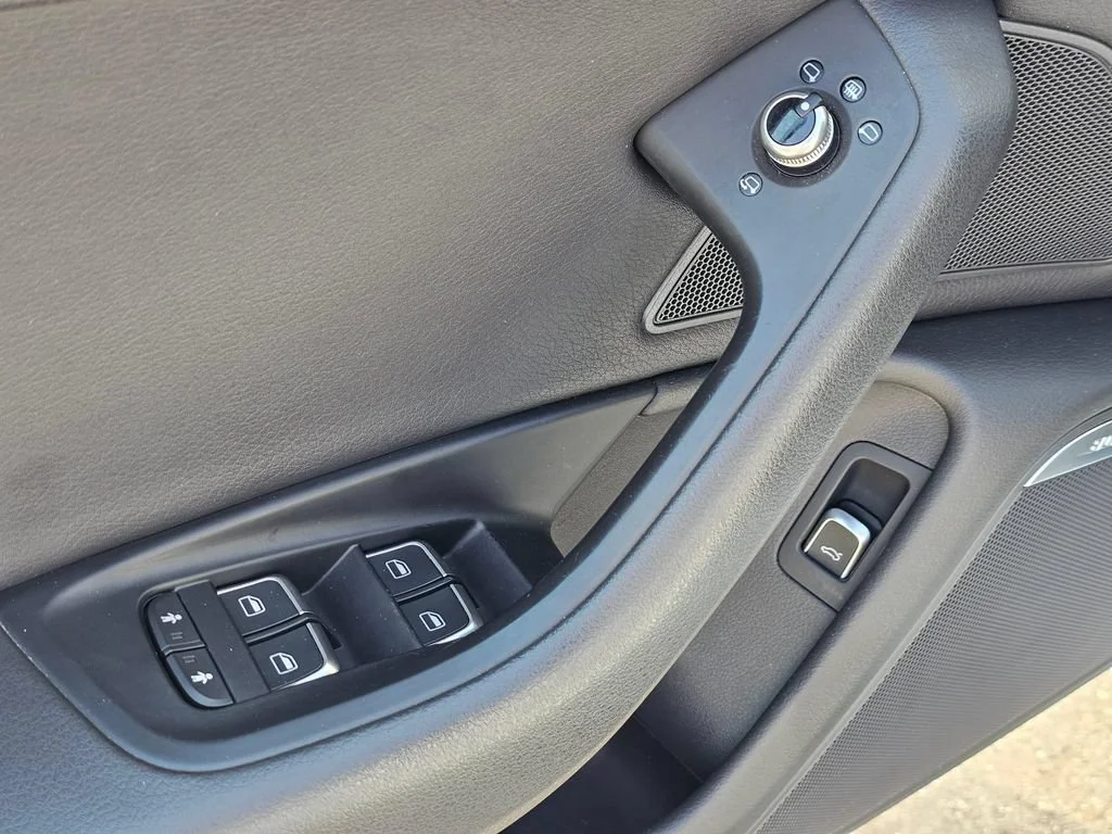 Used 2017  Audi Premium Plus image 23