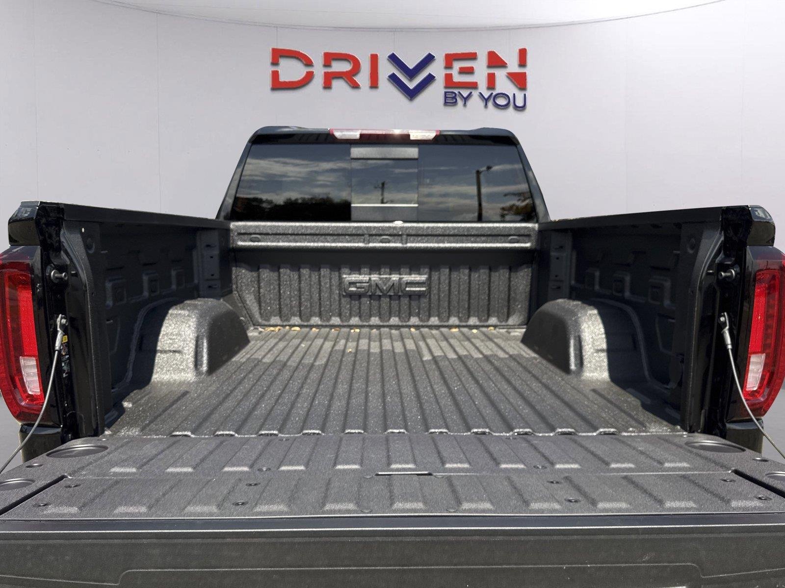 New 2026 Onyx Black GMC SLT image 34
