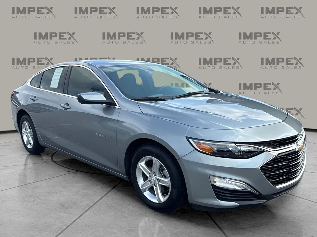 Used 2024 Gray Chevrolet LS image 4