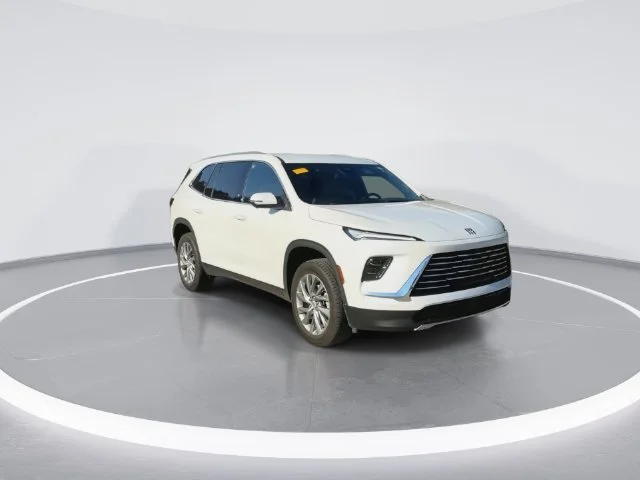 Used 2025 White Buick Preferred image 3