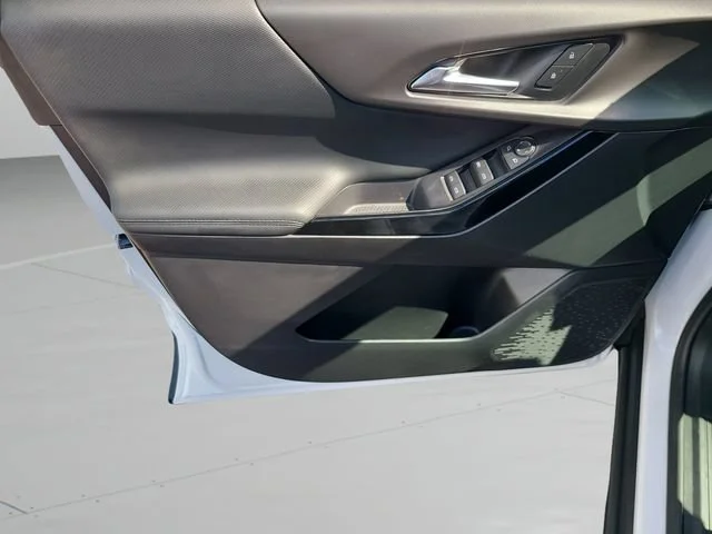 New 2026 Summit White Chevrolet LT image 18