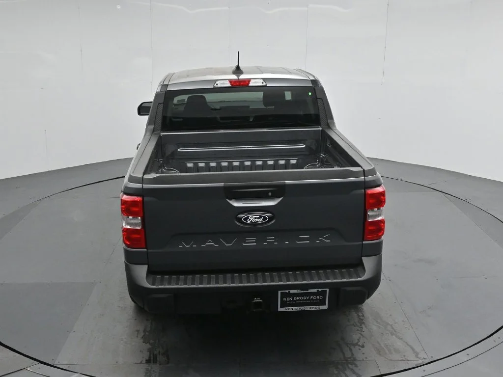 New 2026 Carbonized Gray Metallic Ford XLT image 37
