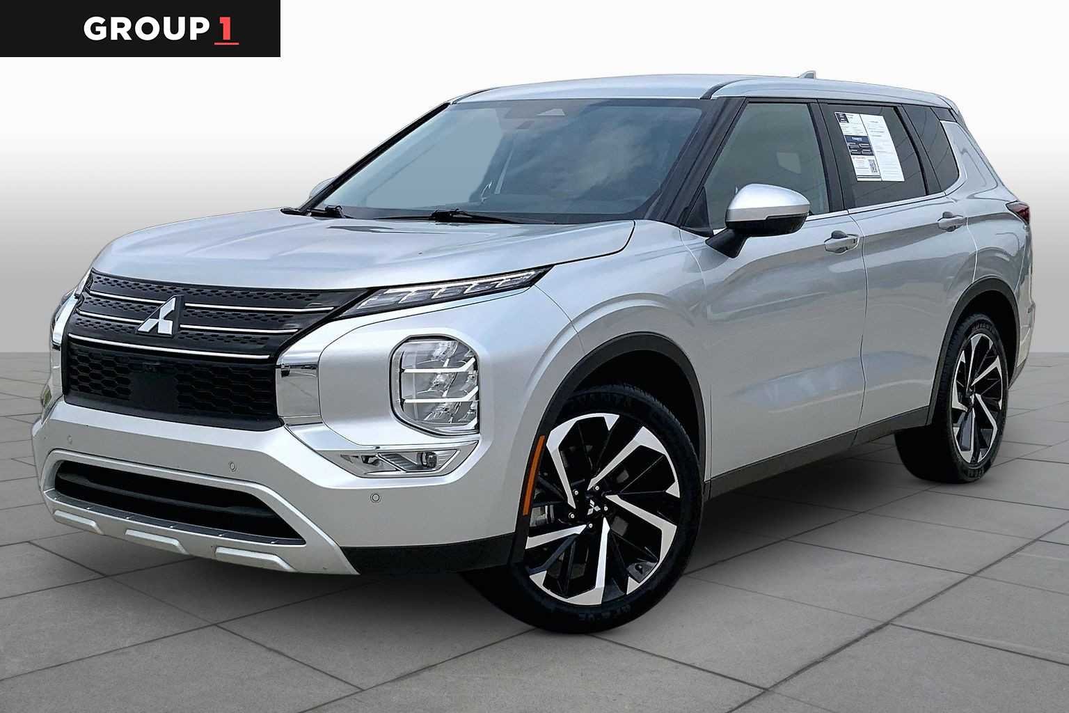 2024 Mitsubishi Outlander SE 2WD's photo