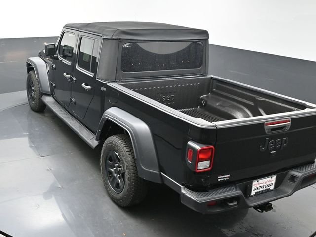 Used 2022 Black Jeep Sport image 37