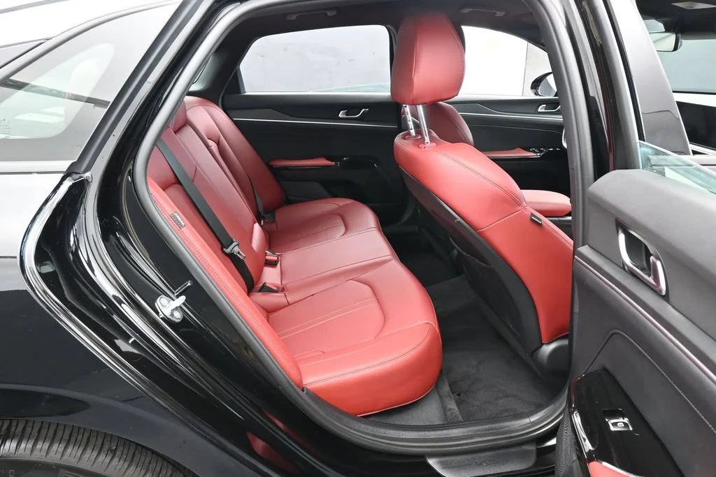 Used 2026 Aurora Black Kia GT-Line image 38
