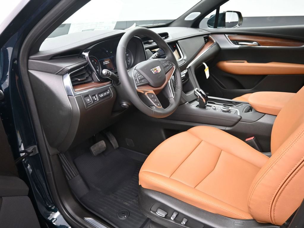 Used 2026 Emerald Lake Metallic Cadillac Premium Luxury image 9