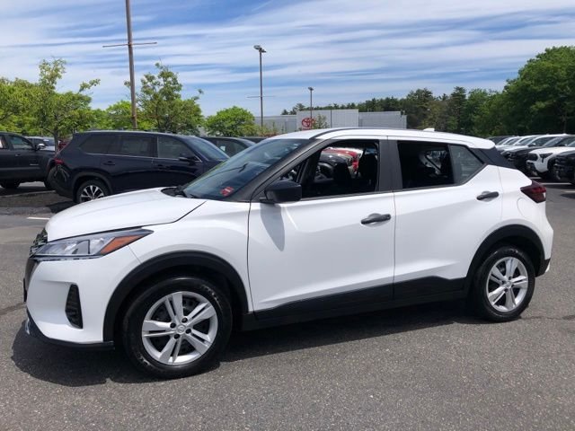 Used 2024 White Nissan S image 7