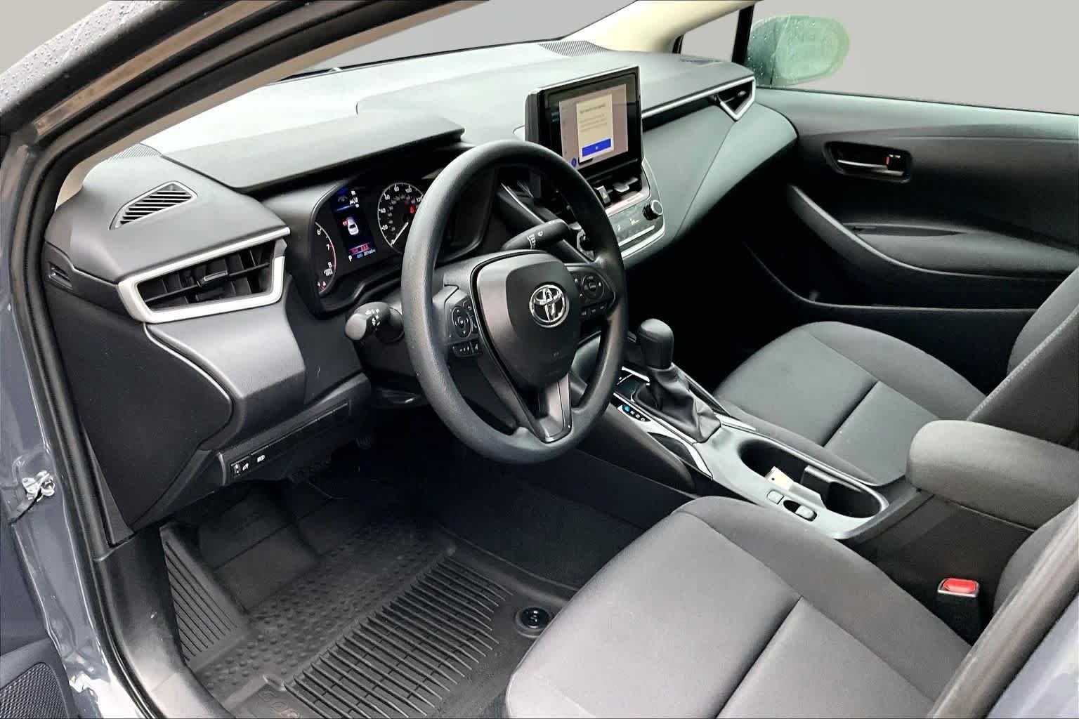 Used 2025 Underground Toyota LE image 18