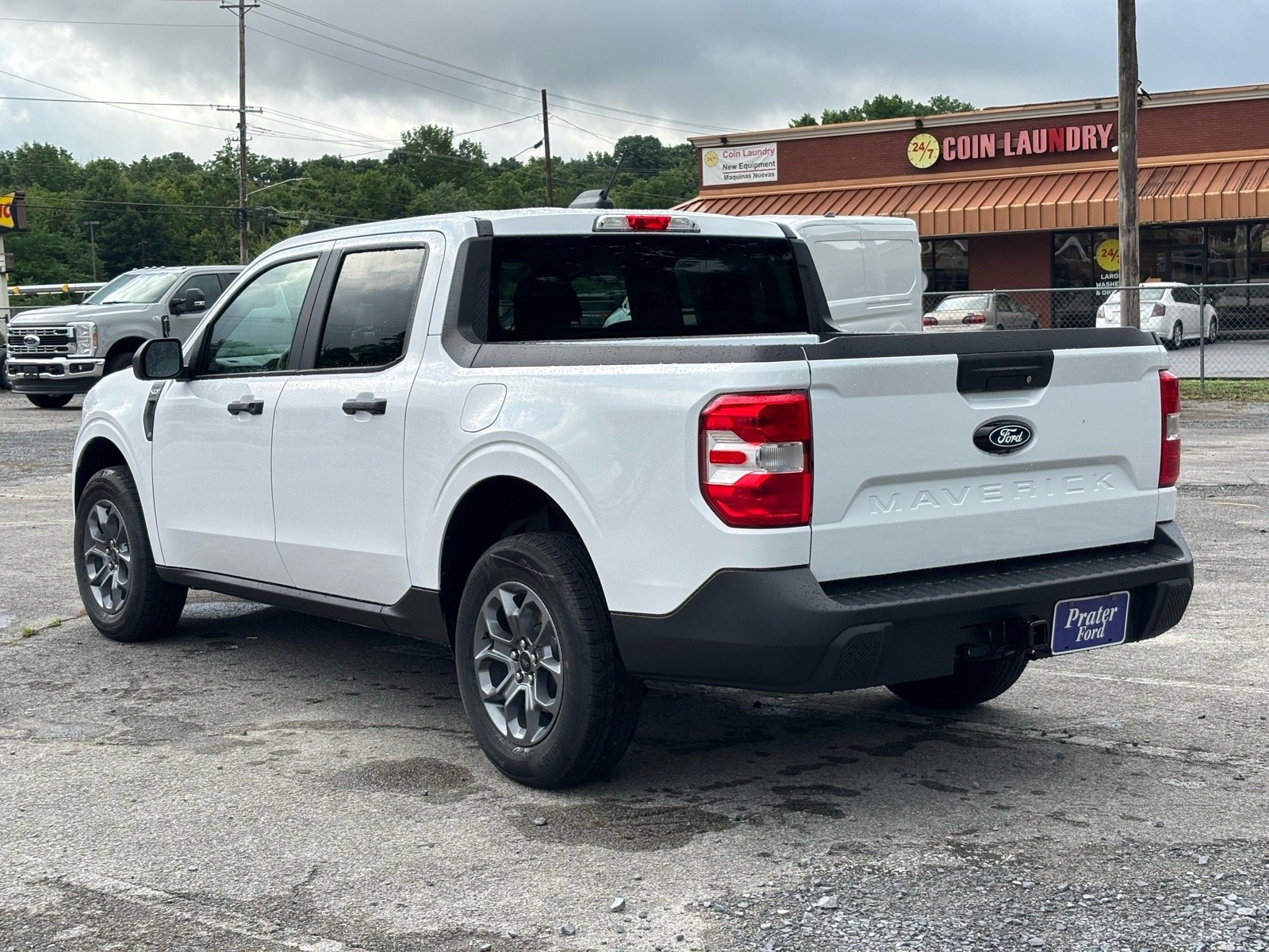 New 2026 Oxford White Ford XLT image 4