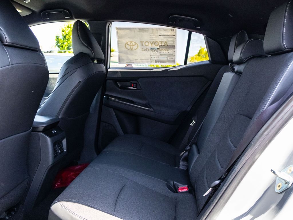 2026 Toyota C-HR SE - Photo 16