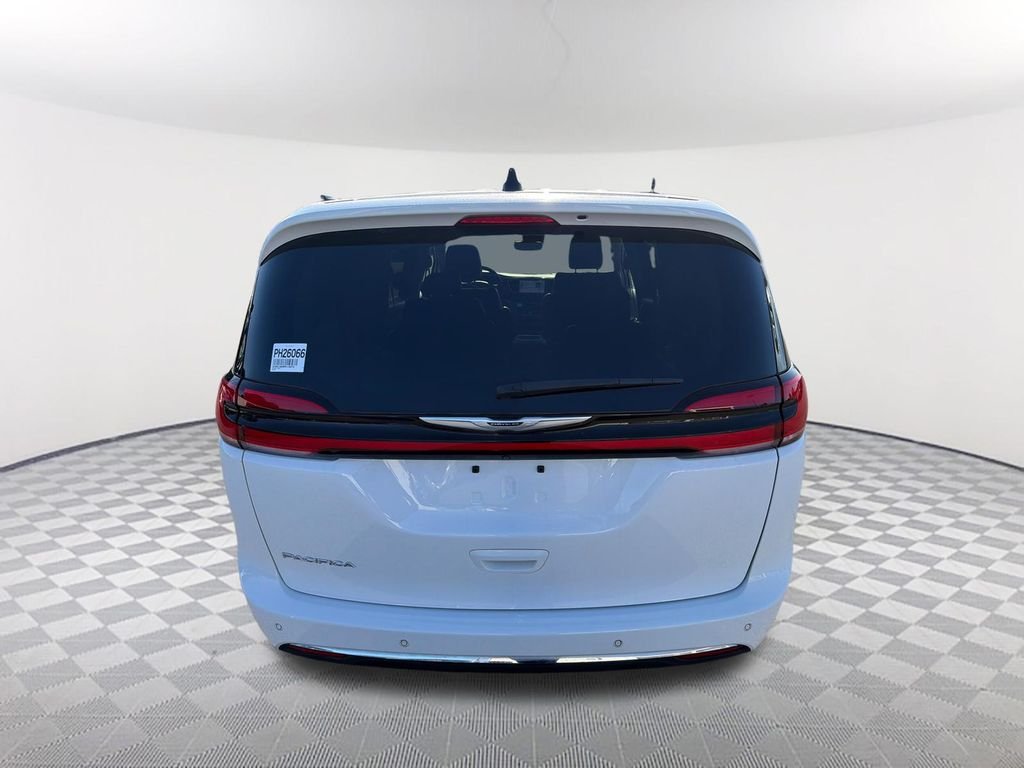 2024 Chrysler Pacifica Touring L - Photo 6