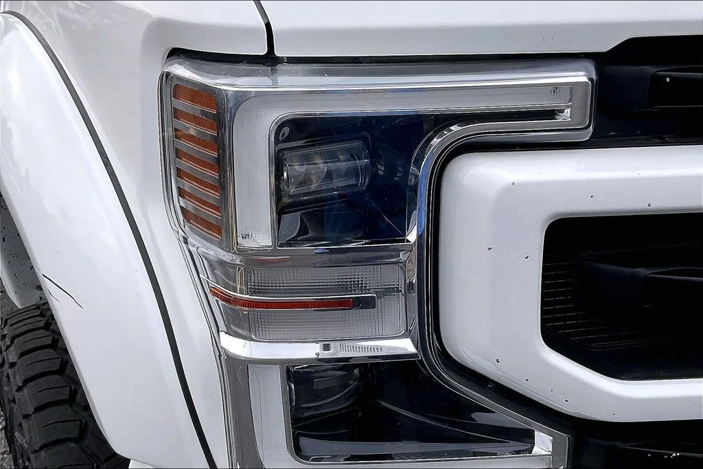 Used 2020 White Ford Platinum image 28