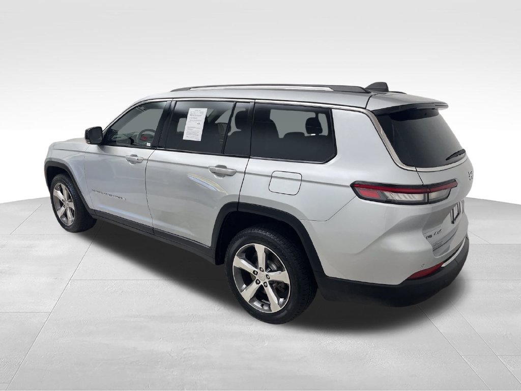 Used 2021 Silver Jeep Limited image 3