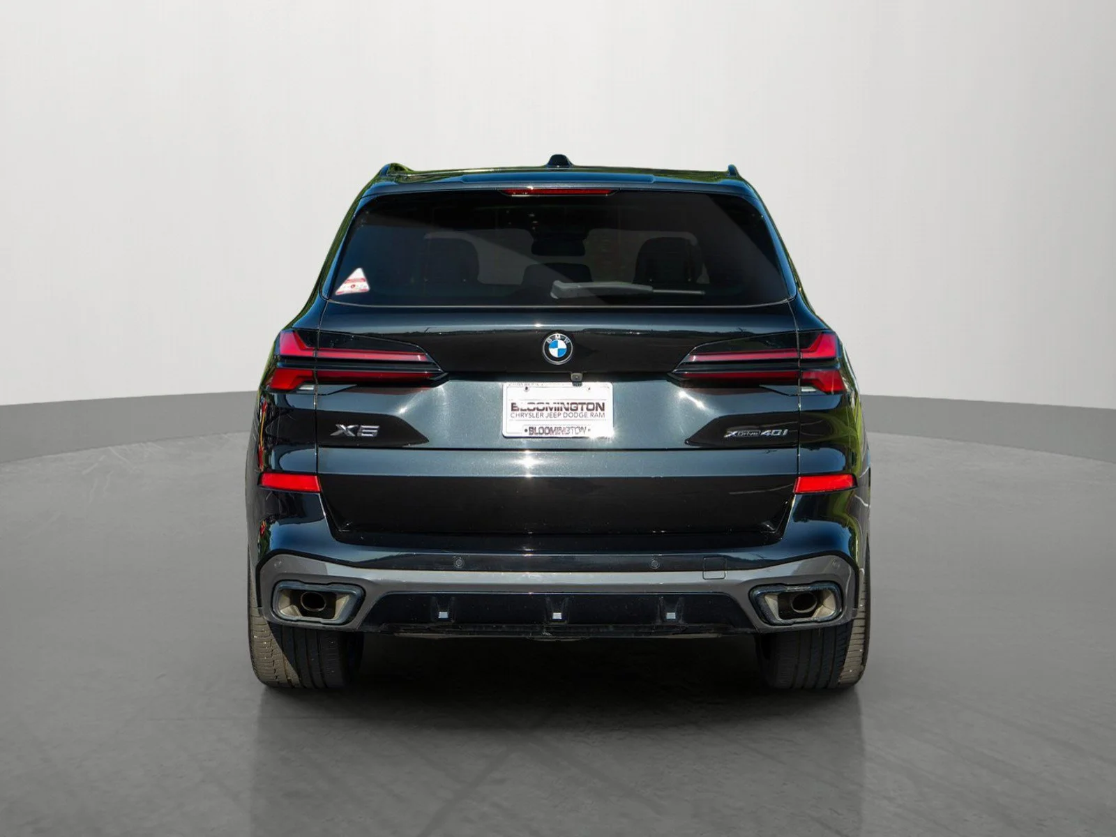 Used 2024  BMW xDrive40i image 6