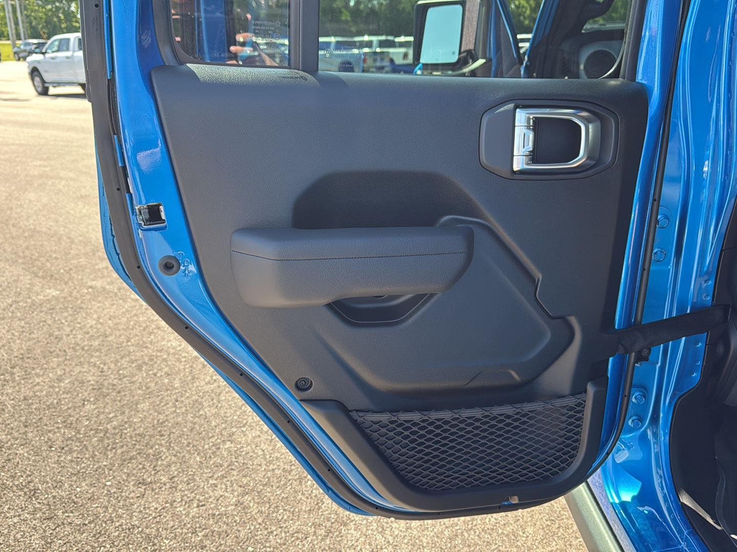 New 2026 Hydro Blue Pearl-Coat Exterior Paint Jeep Willys image 21