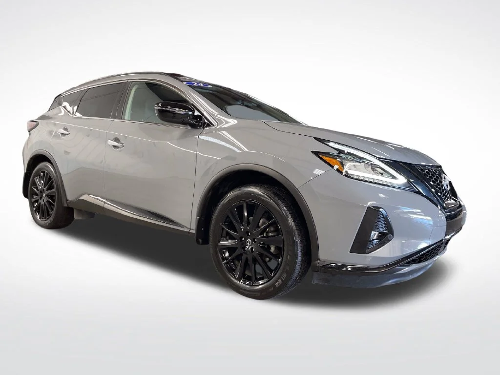 Used 2024 Gray Nissan SV image 8